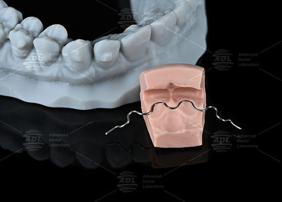 خرید چین آزمایشگاه دندانپزشکی نامرئی قوی U شکل زبان سیم نگهدارنده تک رشته سطح راحتی برای درمان ارتودنسی تولید آنلاین